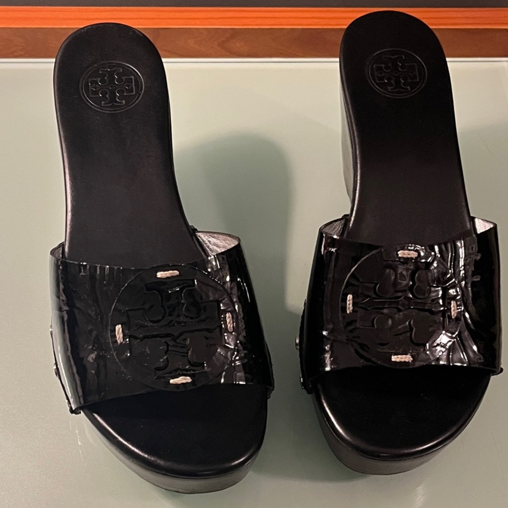 Tory Burch Patent leather Patti Black Platform Slide Sandals - Picture 9 of 9